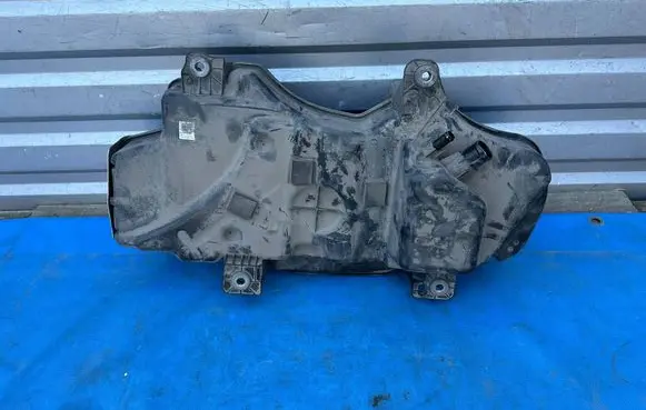 Audi Q5 SQ5 FY AdBlue liquid reservoir 80A131878AR 80A131878