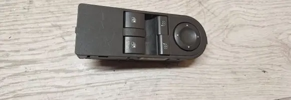 Opel Zafira B Electric window control switch 13183679