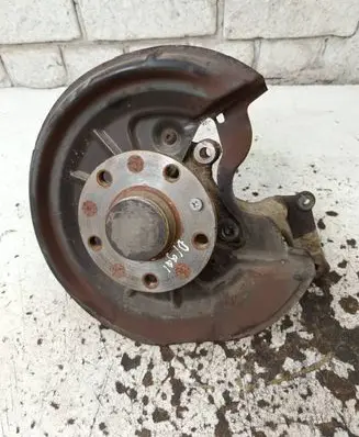 Volkswagen Golf Plus Rear wheel hub