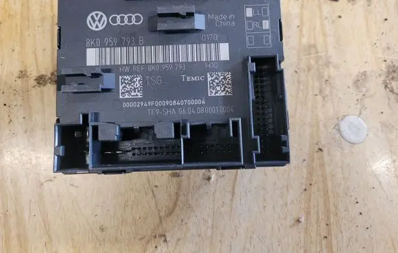 Audi A4 S4 B8 8K Door control unit/module 8K0959793B