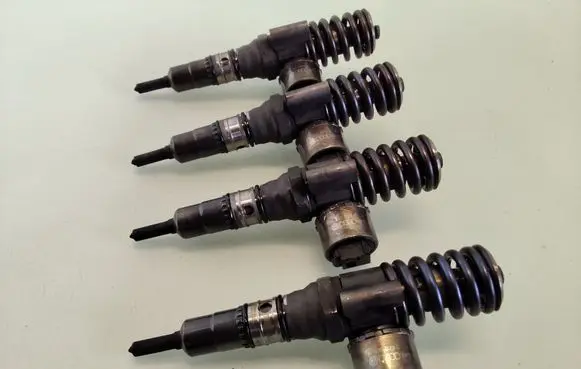 Audi A6 S6 C6 4F Fuel injectors set 03G130073G