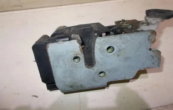 Fiat Bravo - Brava Rear door lock