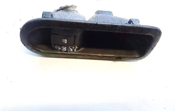 Renault Megane II Electric window control switch 156015540
