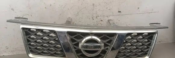 Nissan X-Trail T30 Front bumper upper radiator grill 62310