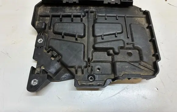 KIA Ceed Battery box tray 37150J7600