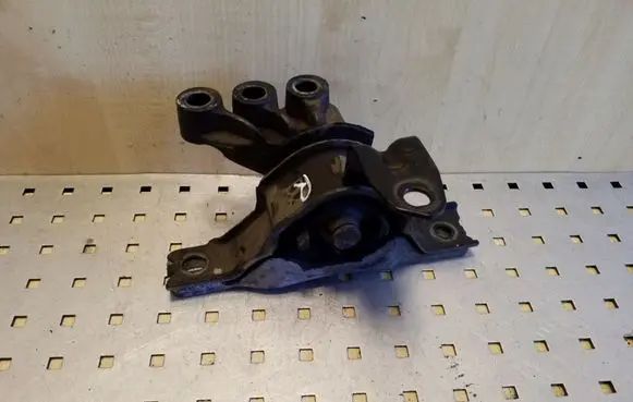 Opel Antara Engine mount bracket X04908