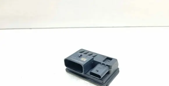 BMW 5 F10 F11 Glow plug pre-heat relay 7810856