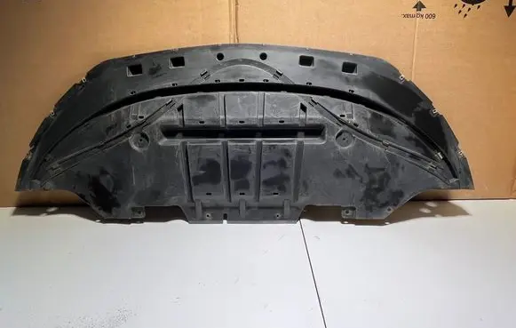 Ford Mustang VI Engine splash shield/under tray FR3B6A975BC FR3B6A975