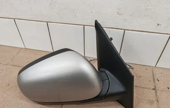 Nissan Note (E11) Front door electric wing mirror