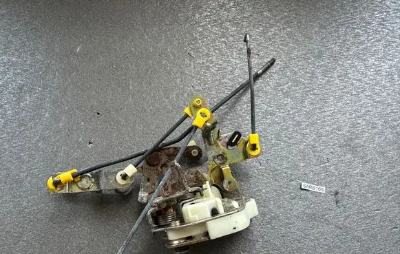 Nissan Patrol Y60 Rear door lock 9050106J00