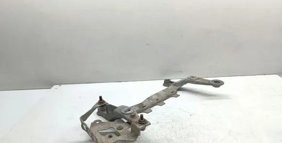 Porsche Cayenne (92A) Pneumatic air compressor holding bracket 15157400671