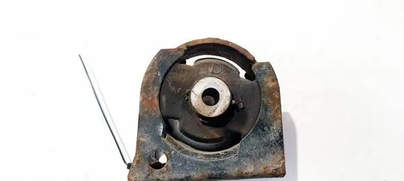 Toyota Avensis T270 Engine mount bracket av93854 av-93854
