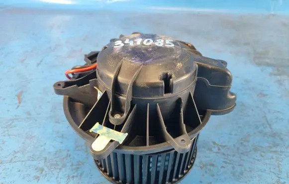 Ford Mustang VI Heater fan/blower FR3Z19805C