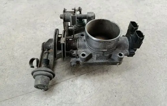 Land Rover Freelander Throttle body valve RTQ6016