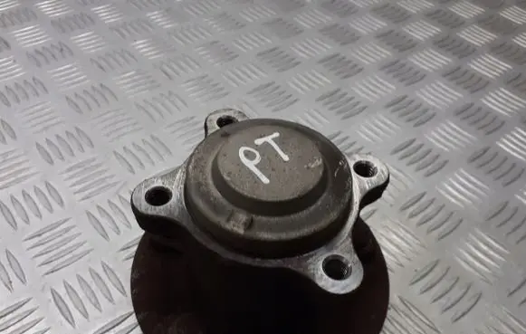 Opel Mokka X Rear wheel bearing hub 13593158