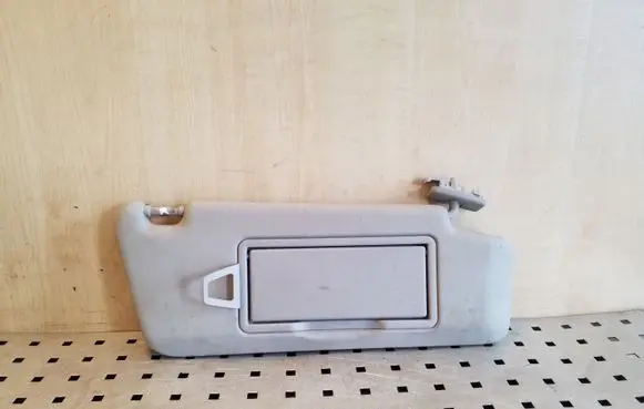 Sun visor