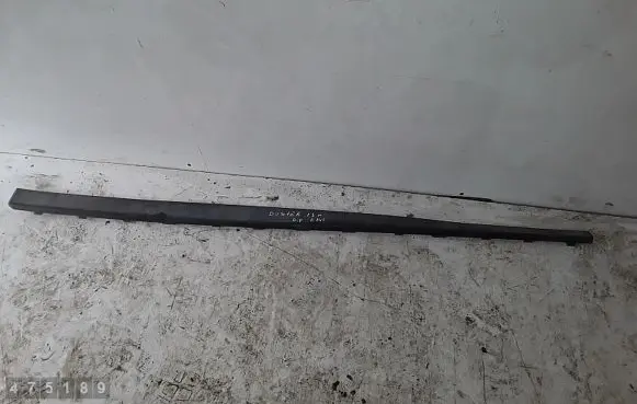 Dacia Duster Front door trim (molding) 769511830R