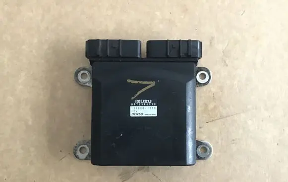 Opel Vectra C Fuel injection control unit/module 8972586910 1310001270