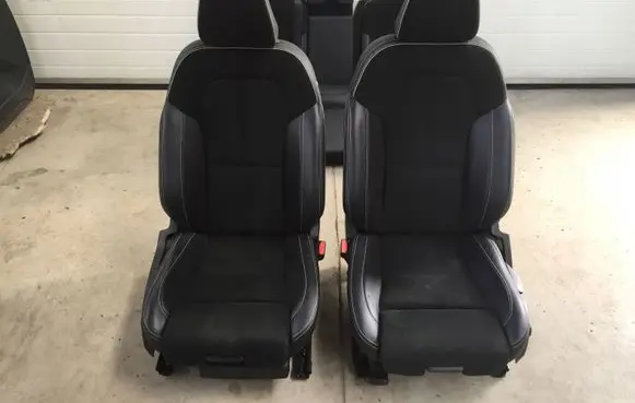 Seat set