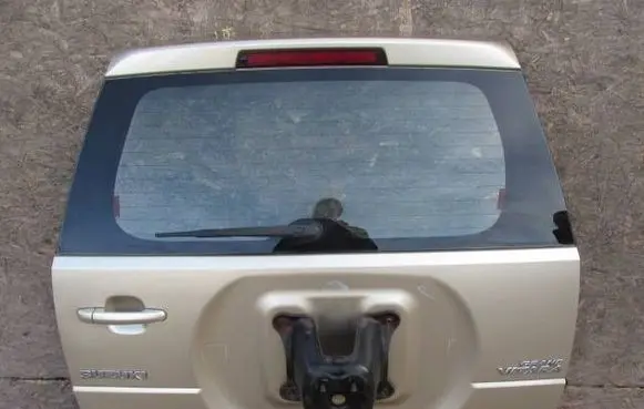 Suzuki Grand Vitara II Truck tailgate B919