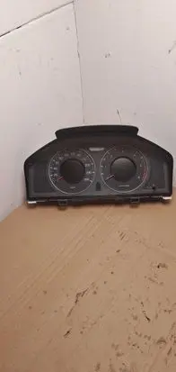 Volvo XC70 Speedometer (instrument cluster) 36000411 69199660U 31254535AA
