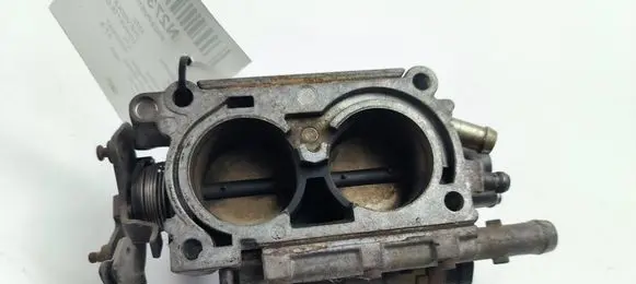 Chevrolet Corvette Throttle body valve
