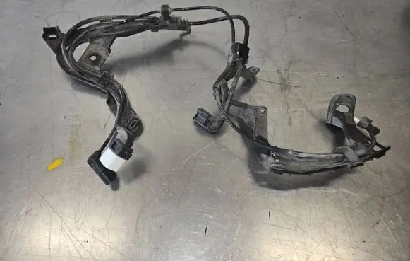Mercedes-Benz C W206 Rear ABS sensor wiring A2065404401 A2065405001