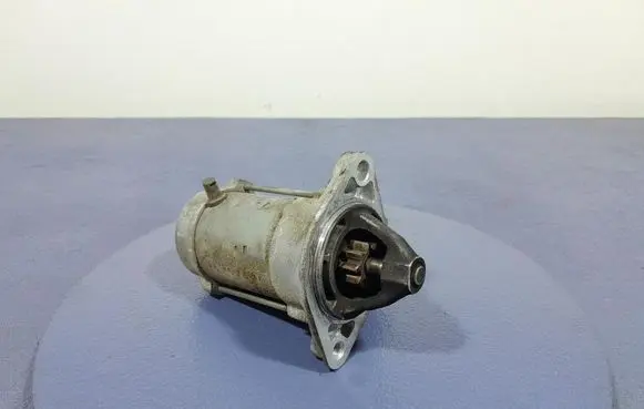 Toyota Avensis Verso Starter motor 281000D180
