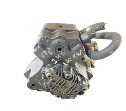 Volvo V70 Fuel injection high pressure pump 0445010043 8689590