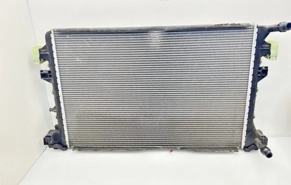 Volkswagen Golf VIII Coolant radiator 5W4121251 244254407 5W4121251M