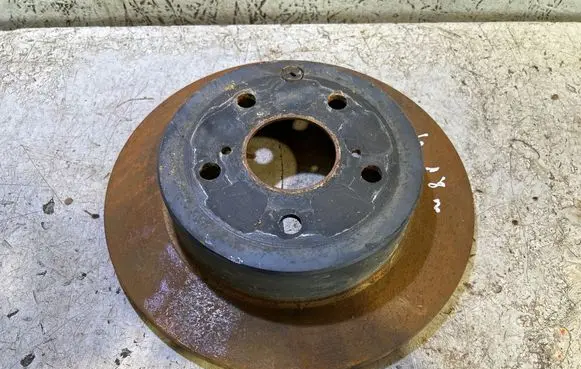 Toyota RAV 4 (XA40) Rear brake disc
