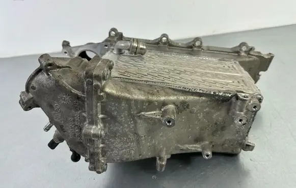 Volkswagen Tiguan Intake manifold 03N129766C
