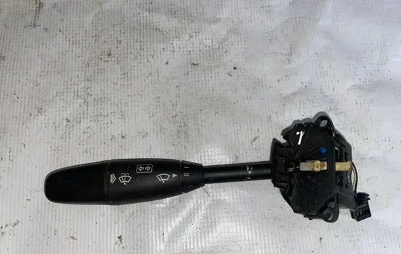 Mercedes-Benz E W211 Indicator stalk a1715402245 1715402245