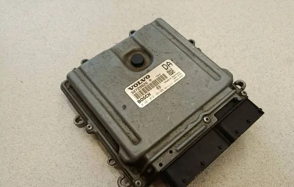 Volvo V70 Engine control unit/module 30729826A 0281012103 1039S10667