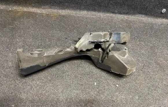 Jeep Grand Cherokee WL other engine part 684113396AC