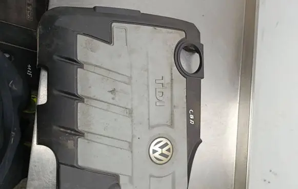 Volkswagen PASSAT B6 Engine cover (trim) 03L103925AD 03L103925AF 03L103925AE