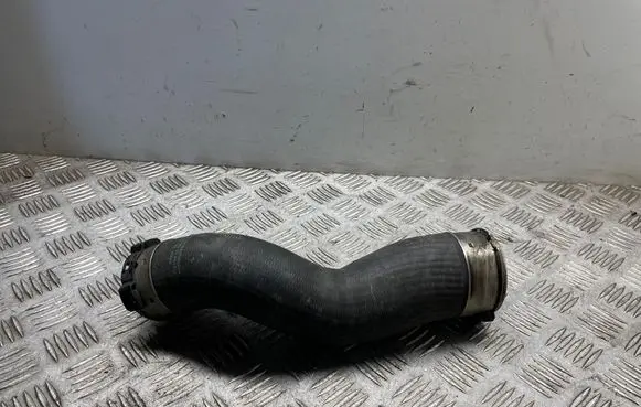BMW 5 F10 F11 Intercooler hose/pipe 7810796