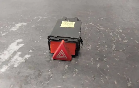 Audi A4 S4 B5 8D Hazard light switch 8D0941509K