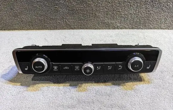 Audi A3 S3 8V Climate control unit 8V0820043S