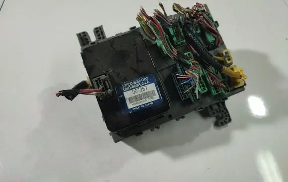 Honda FR-V Fuse box set G8D660H2LA