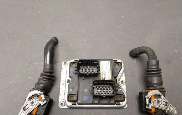 Suzuki Jimny Engine control unit/module 0261204270 00465548320