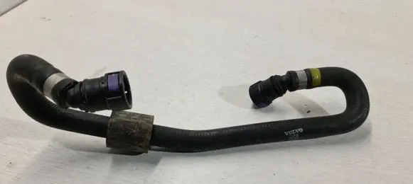 Volvo XC90 Engine coolant pipe/hose 31338404