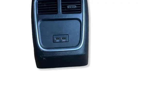 Dodge Charger Rear air vent grill AE02518DX9002 412JNJ2852P