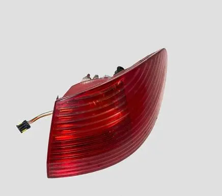 Peugeot 607 Rear/tail lights