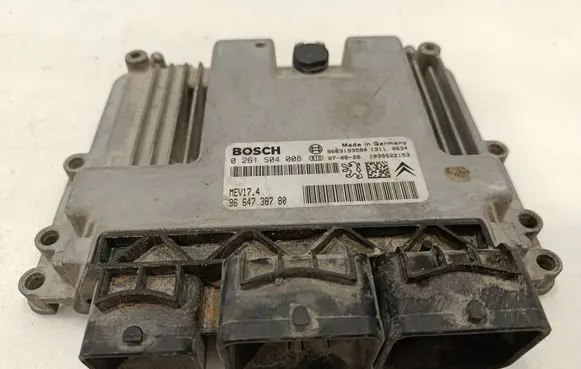 Peugeot 207 Engine control unit/module 9663193580 9664738780 0261S04008