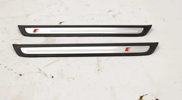 Audi Q5 SQ5 Thresholds for All-terrain vehicles 8R0853373C