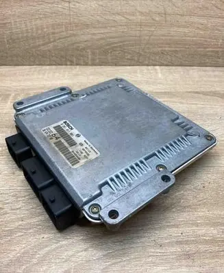 Peugeot 307 Engine control unit/module ECU 9647472780 0281011081