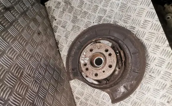 Mercedes-Benz R W251 Rear wheel hub spindle/knuckle 
