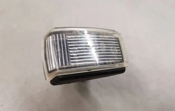 Volvo S70 V70 V70 XC Front fender indicator light 38H152