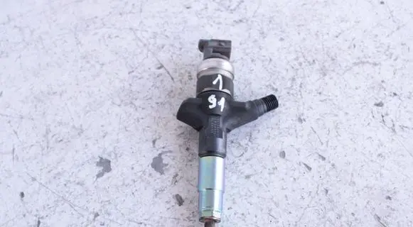 Subaru Forester SJ Fuel injector 16613AA030